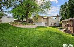 5117 WOODLAND Avenue, Davenport, IA 52807