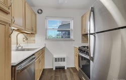 2906 W 13 Mile Road, Royal Oak, MI 48073