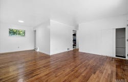 1050 Ozment Drive, Florissant, MO 63033