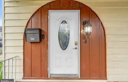 224 E WASHINGTON STREET, RIVERSIDE, NJ 08075