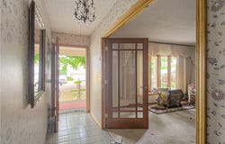 18377 Pleasant View Drive, Weston, MO 64098