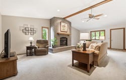 402 Williams Avenue, IA 52361