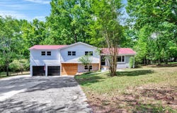 240 VALLEY Ln, Warrior, AL 35180