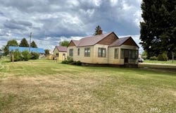 416 S Washington Ave, Terry, MT 59349