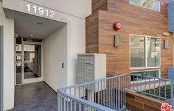11912 Laurelwood Dr, Studio City, CA 91604
