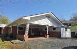 119 Forest Hill Dr, West Jefferson, NC 28694