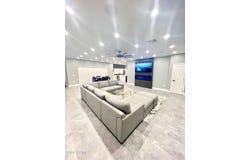 10637 N 16TH Avenue, Phoenix, AZ 85029