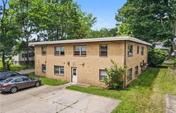 2039 4th Street, Cuyahoga Falls, OH 44221