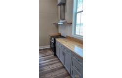 210 Julia St., Yoakum, TX 77995