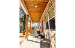 1212 Beanland Dr, Oxford, MS 38655