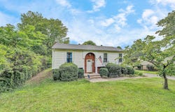 3920 Kentland DR, Roanoke, VA 24018