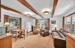 3942 S Hately Ave, Saint Francis, WI 53235