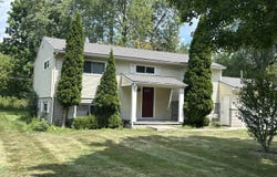 502 Gainsborough Drive, East Lansing, MI 48823