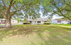 1054 Hebert Avenue, Breaux Bridge, LA 70517