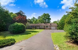 102 Trollingwood Drive, Goldsboro, NC 27534