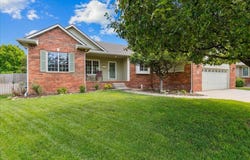 602 Brentwood Pl, Andover, KS 67002