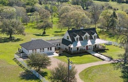 150 Rek Hill Road, Fayetteville, TX 78940