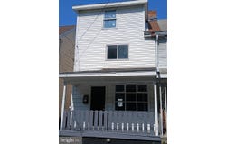 235 N FRONT Street, SAINT CLAIR, PA 17970