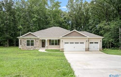 10 Cricket Hill Road, Flintville, TN 37335