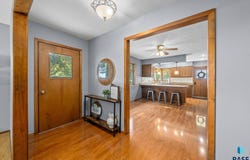 501 S Josephine Ave, Hills, MN 56138