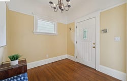 2002 Chestnut St, Oakland, CA 94607