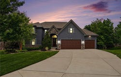 8831 Vista Drive, Lenexa, KS 66220