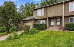 1430 Eastview Dr, Coralville, IA 52241
