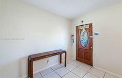8900 NW 70th Ct, Tamarac, FL 33321