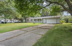8417 Gallant Fox, Flushing, MI 48433