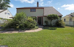 12 GERANIUM ROAD, LEVITTOWN, PA 19057