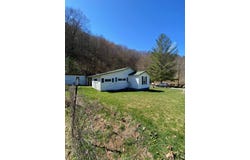 51 Hylton Church Rd, Shelby Gap, KY 41563
