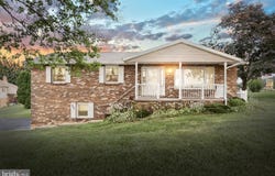 4484 WALTERS HATCHERY ROAD, SPRING GROVE, PA 17362