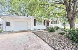 20 Shar Denn Drive, Hampton, IA 50441