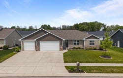W6008 ZACH Street, MENASHA, WI 54952