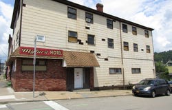 700 Fallowfield Ave, Charleroi Boro, PA 15022