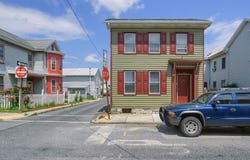 24 W LOCUST STREET, MECHANICSBURG, PA 17055