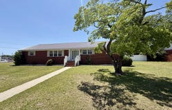212 Sunset Drive, Williamston, NC 27892