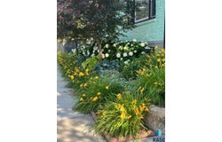 301 S Courtland St, Chamberlain, SD 57325