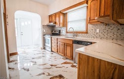 1047 Hawthorne Street, Youngstown, OH 44502