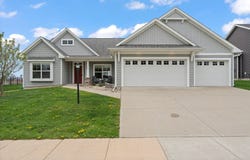 1207 Morningside Lane, Mahomet, IL 61853
