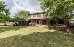 6252 Pebblebrook Lane, North Olmsted, OH 44070