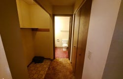 816 W 12th Ave N, Clear Lake, IA 50428