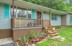 1386 Walker Ford Rd, Maynardville, TN 37807
