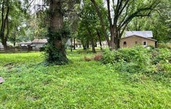 1402 POPLAR Street, Lamar, MO 64759