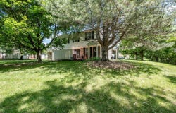 7749 Lake Ridge Drive, Waterford, MI 48327