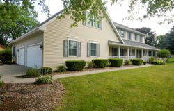 125 E WAYFARER Lane, APPLETON, WI 54913