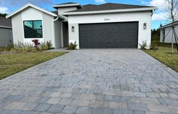 5946 SE Skyblue Circle, Stuart, FL 34997