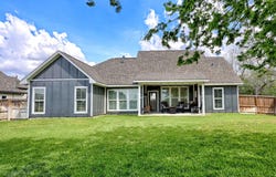 206 E Hinton Rd, Weimar, TX 78962