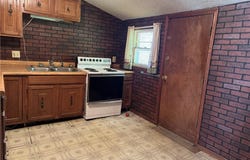 2225 Crawford Avenue, Parsons, KS 67357
