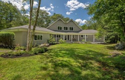 5 Indian Ridge Road, Freeport, ME 04032
